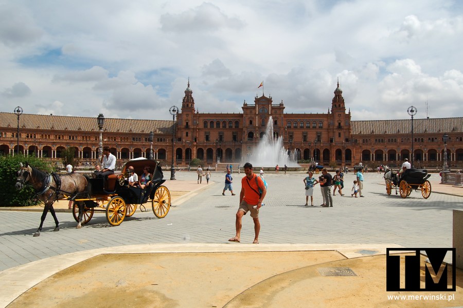 Plac Hiszpański i fontanna