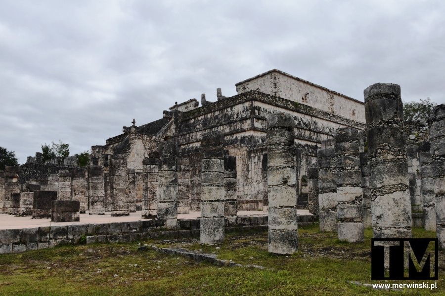 Świątynia Wojowników z kolumnami