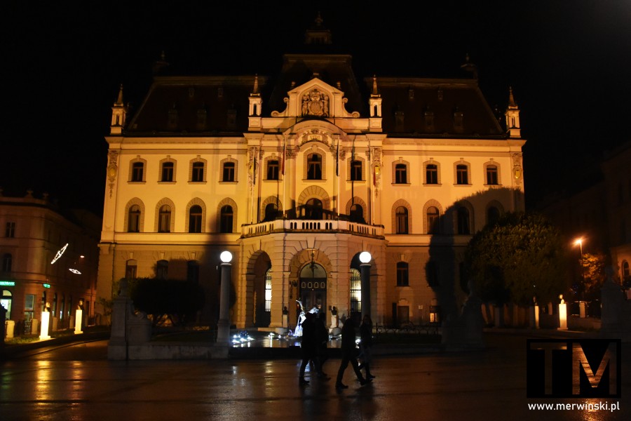 Budynek Uniwersytetu w Lublanie