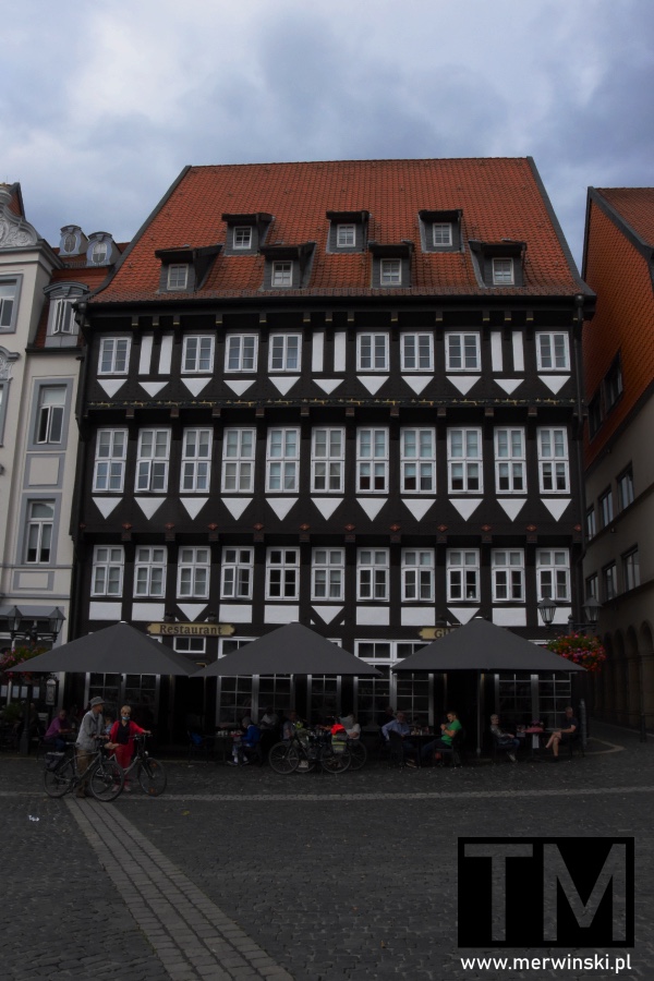 Restauracja w rynku Hildesheim (Niemcy)