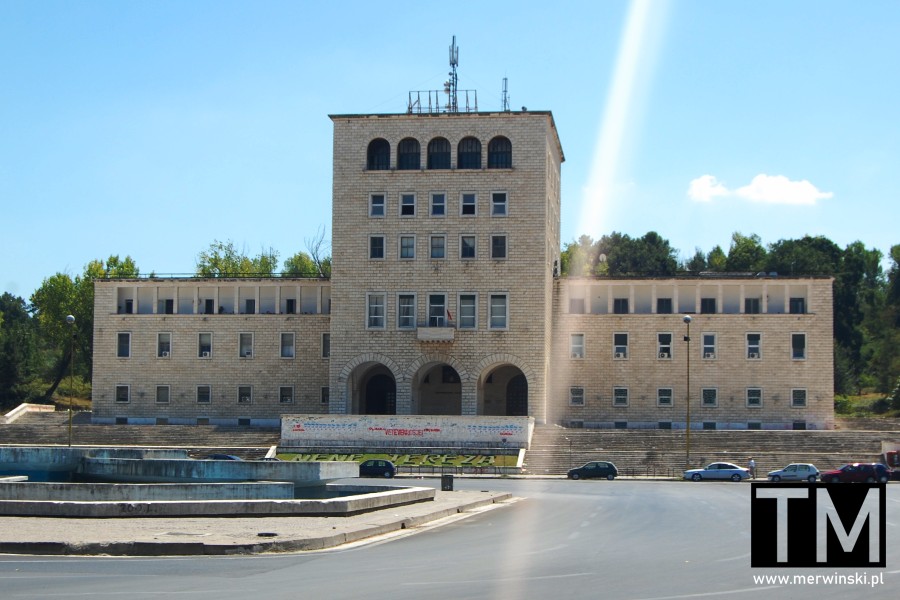 Uniwersytet w Tiranie