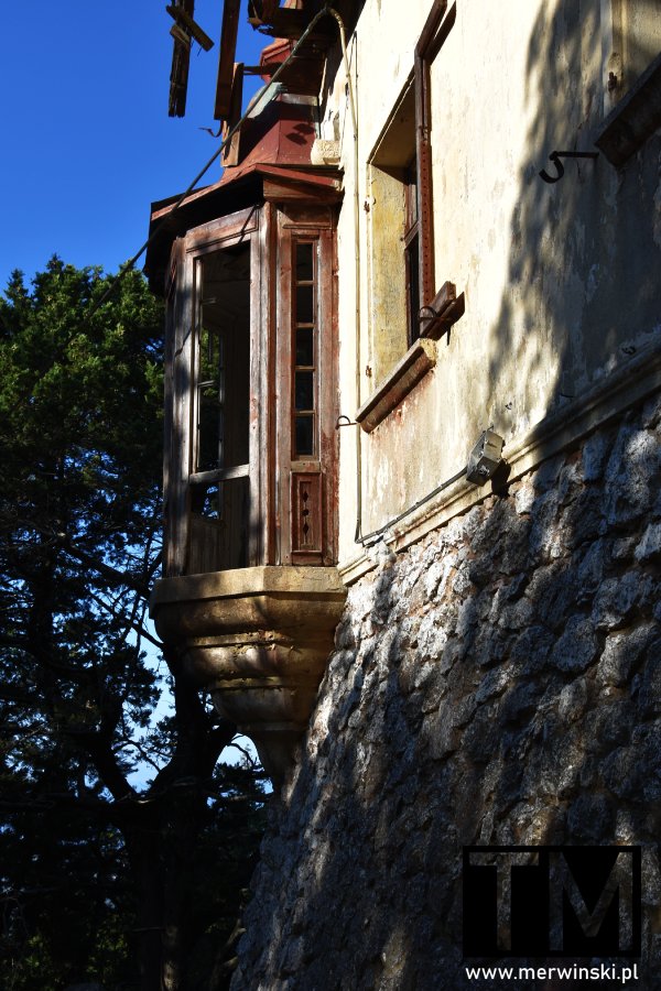Wieżyczka narożna w Villa De Vecchi na Rodos