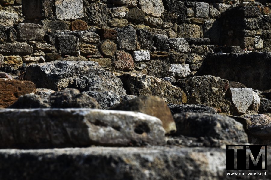 Kamienne mury w Kamejros w Grecji (Rodos)