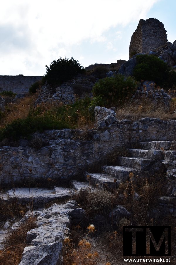 Schody wejściowe na zamek Kritinia w Grecji (wyspa Rodos)