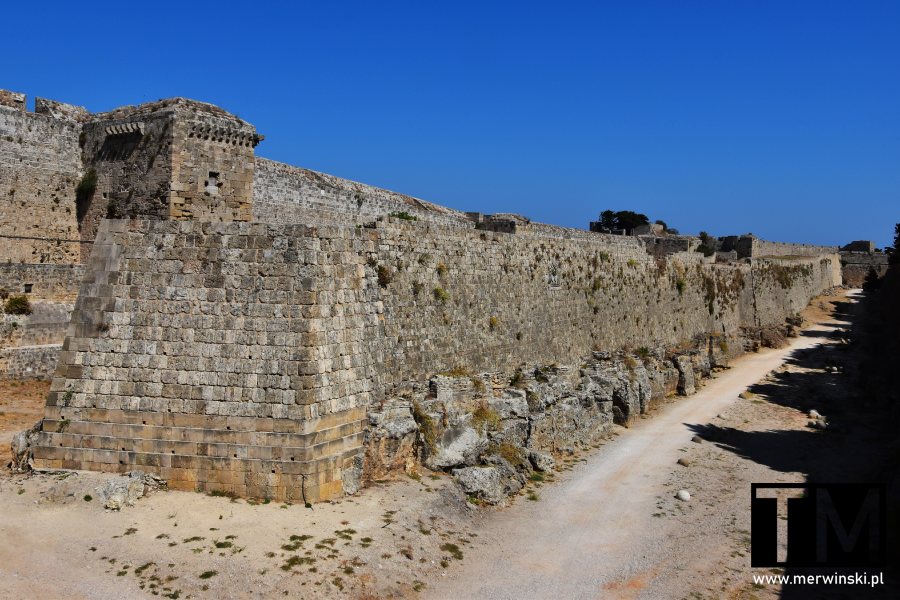 Mury obronne starego miasta w Rodos
