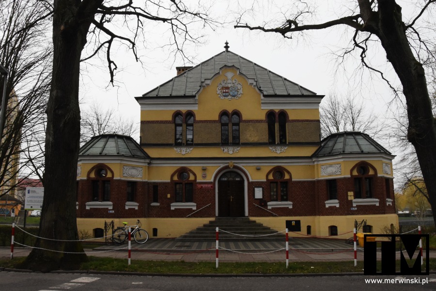 Ciekawe miejsca w Kołobrzegu to również dawna łaźnia przekształcona w szkołę