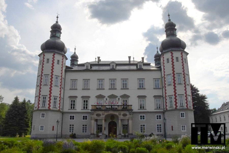 Zamek pamięta czasy Krzysztofa z Gendorfu, który mocno przyczynił się do rozwoju Vrchlabi