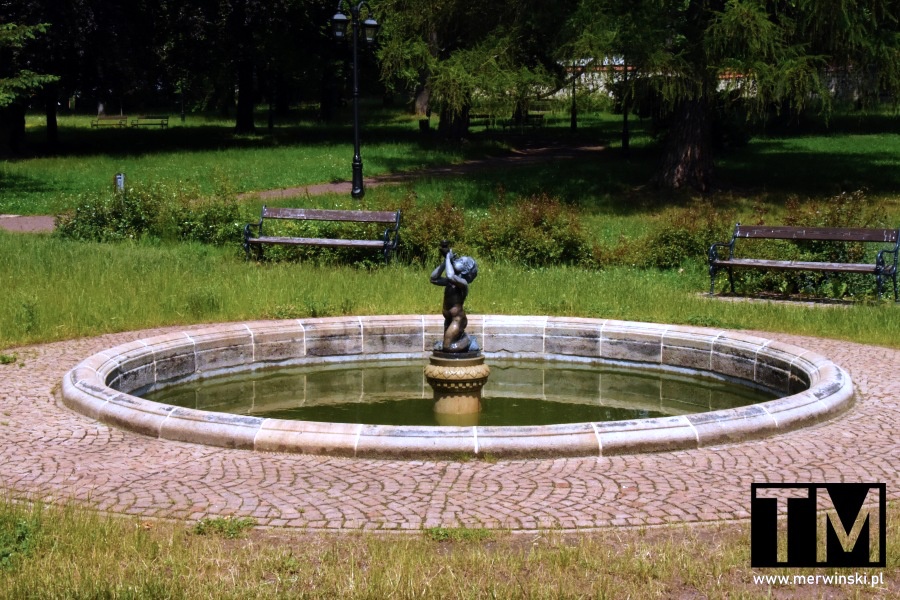 Fontanna w parku w Broumov