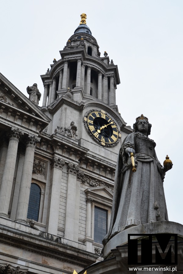 Wieża zegarowa w katedrze św. Pawła w Londynie (ciekawe miejsca)