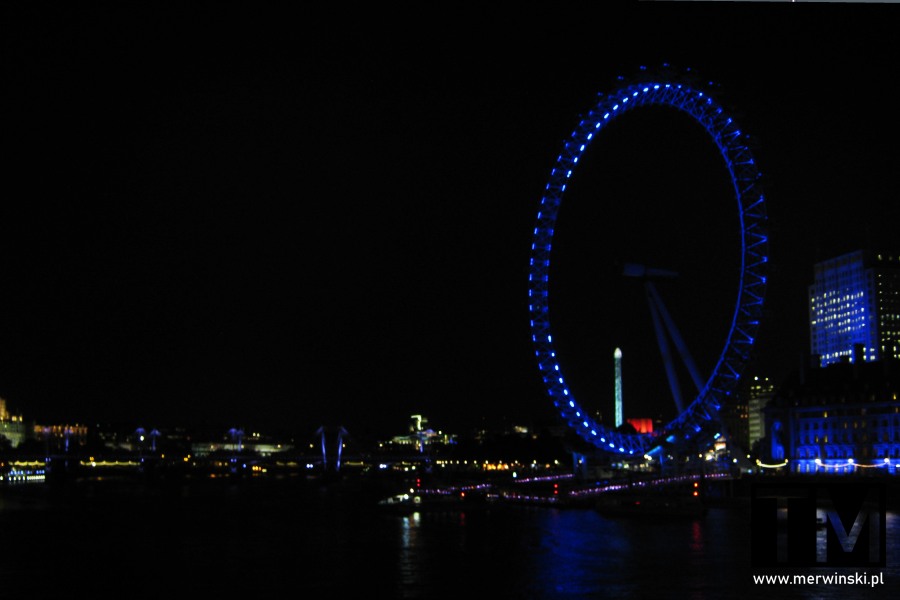 London Eye nocą, czyli ciekawe miejsce w Londynie do zobaczenia