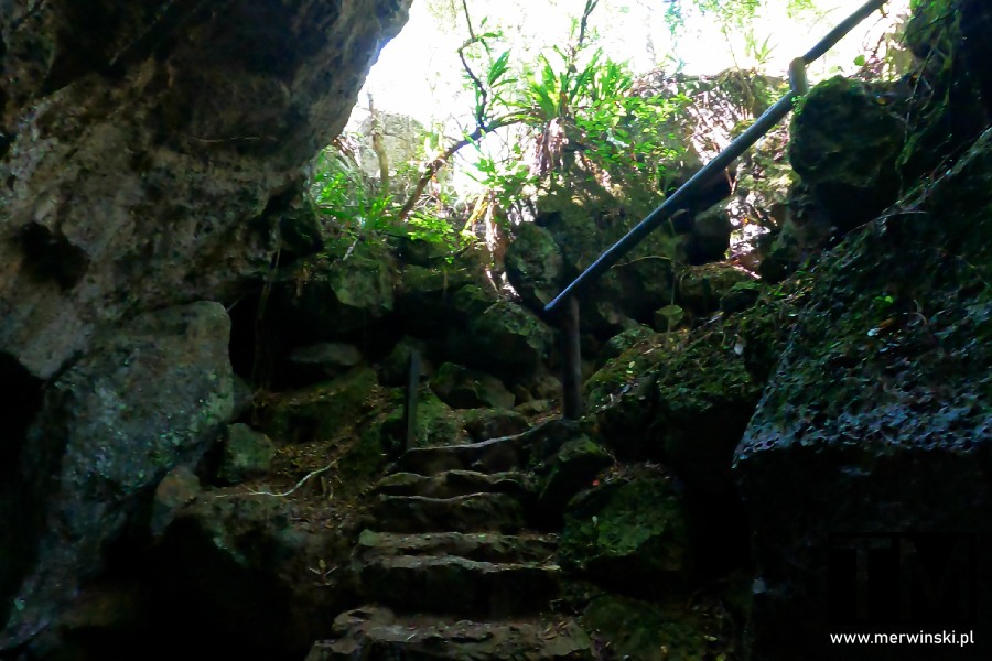 Schody w Cueva Padre Nuestro (Bayahibe, Dominikana)