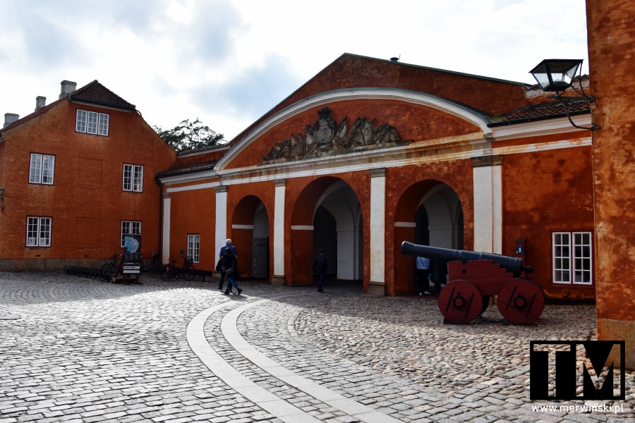 Sklep z pamiątkami w zamku Kronborg (Helsingor, Dania)