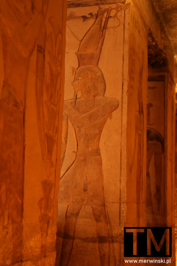 Rzeźbiona kolumna w świątyni Abu Simbel (Egipt, Nubia)