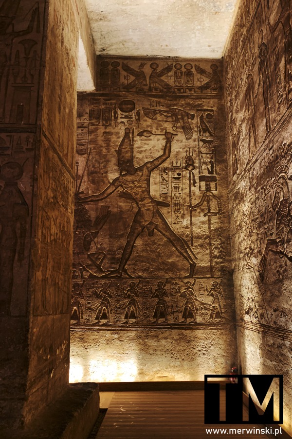 Hierofliwy z Ramzesem II pokonującym wrogów