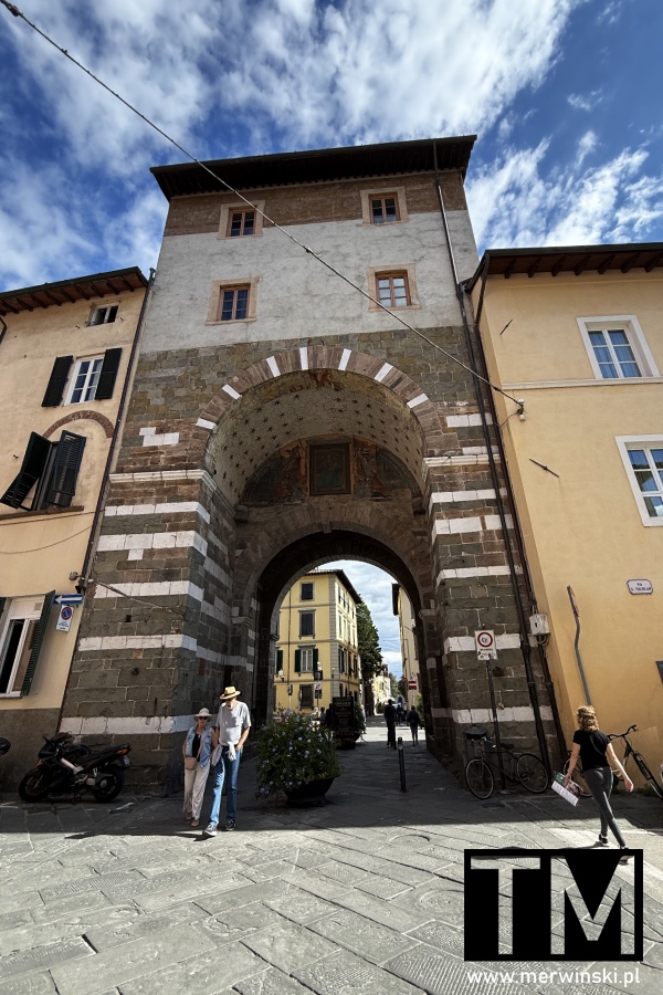 Porta di San Gervasio - jeden z zabytków Lukki
