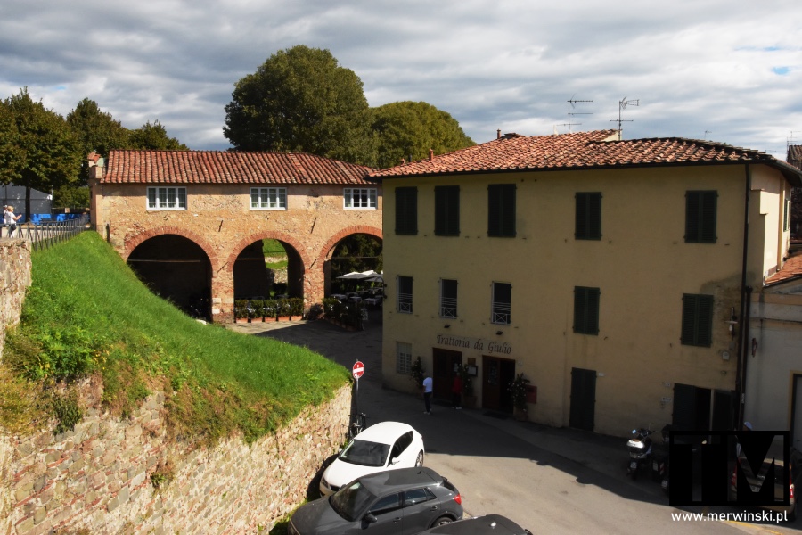 Zwiedzanie Lukki z murów miejskich