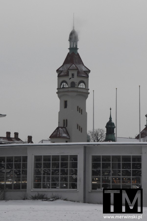 Latarnia morska w Sopocie zimą