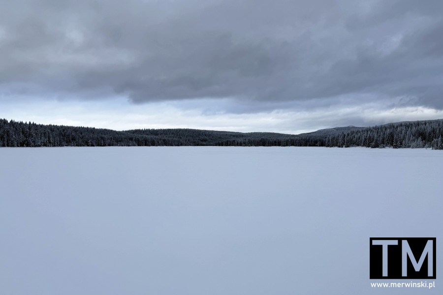 Czarna Nysa i zapora w Czechach