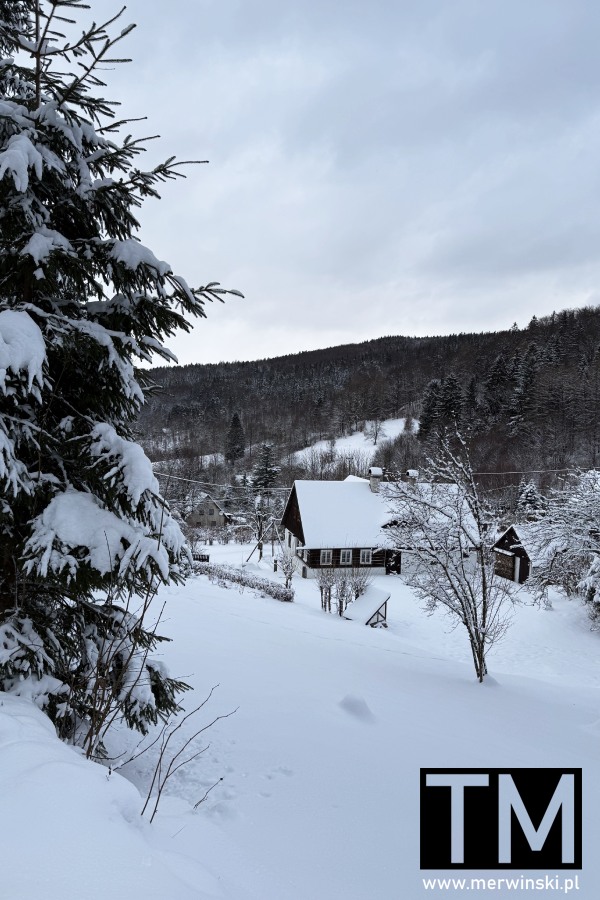Fojtka, Czechy - widok na wioskę w górach