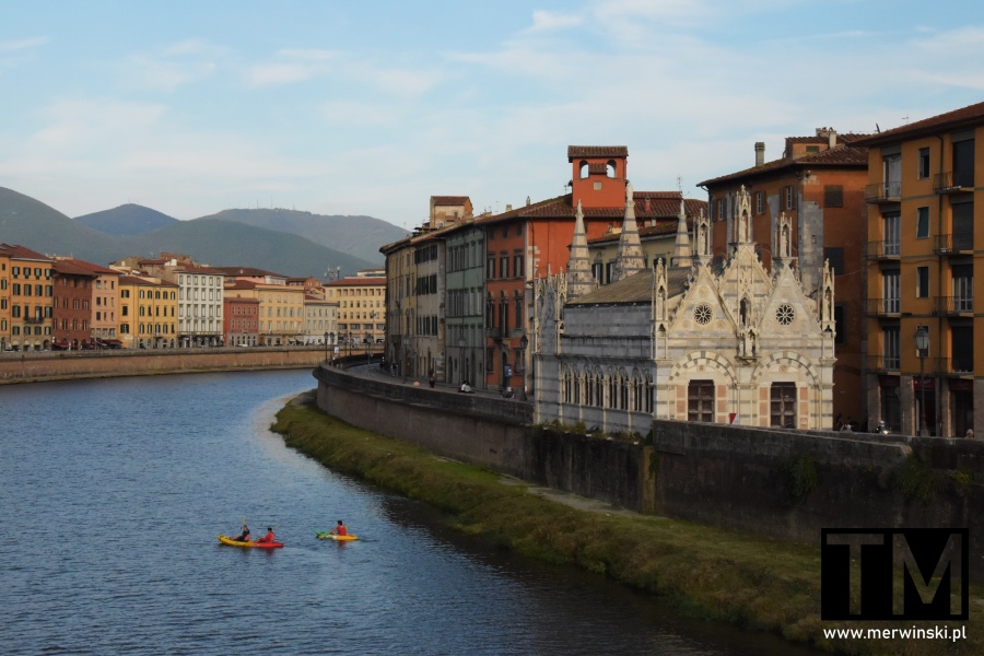 Zwiedzanie Pizy: spacer nad rzeką&nbsp;Arno w Pizie