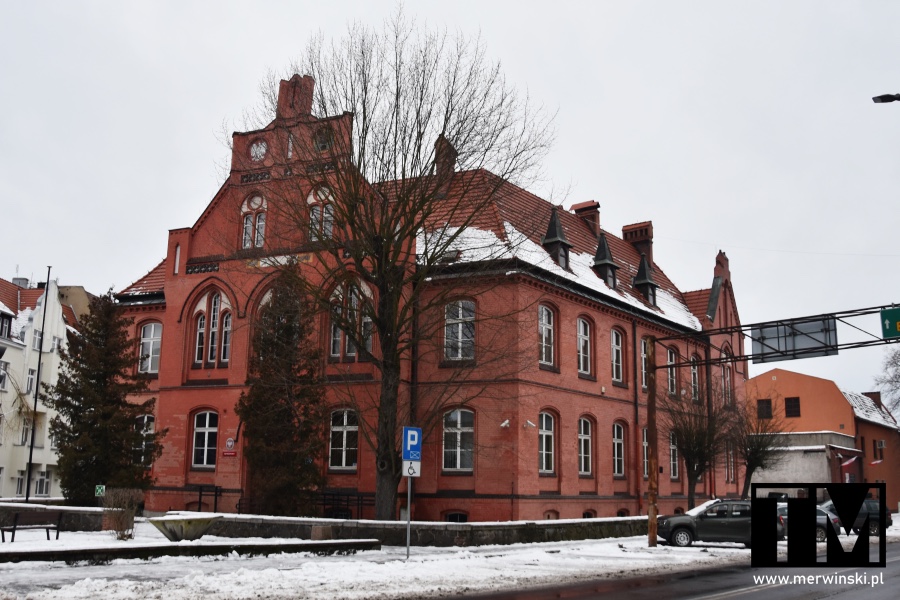 Lubań co warto zobaczyć: budynek sądu rejonowego w Lubaniu