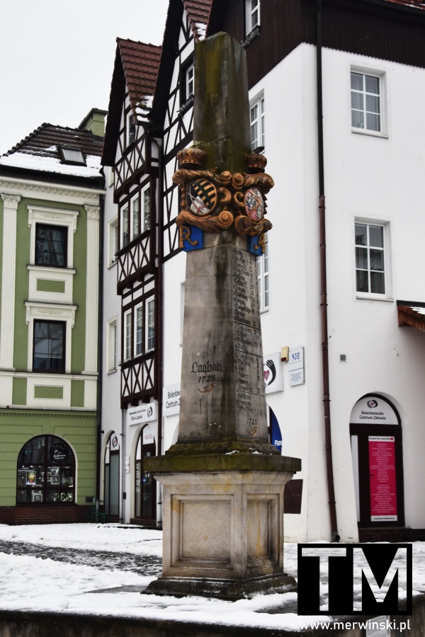 Lubań atrakcje: rekonstrukcja słupa poczty polsko-saskiej