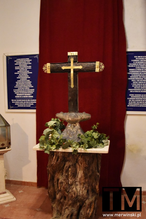 Cruz de la Parra w Katedrze Matki Bożej Wniebowziętej w Baracoa (Kuba)