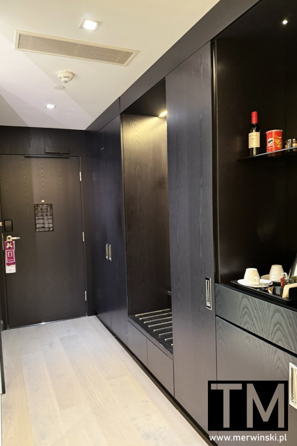 Hilton Tallinn Park (mini bar)