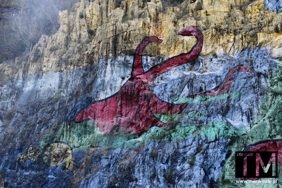 Malowidło z dinozaurami - Mural de la Prehistoria