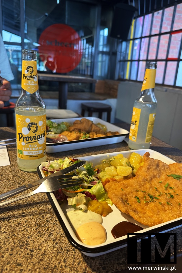 Berlin jedzenie, czyli tani sznycel w Berlinie (Scheers Schnitzel)