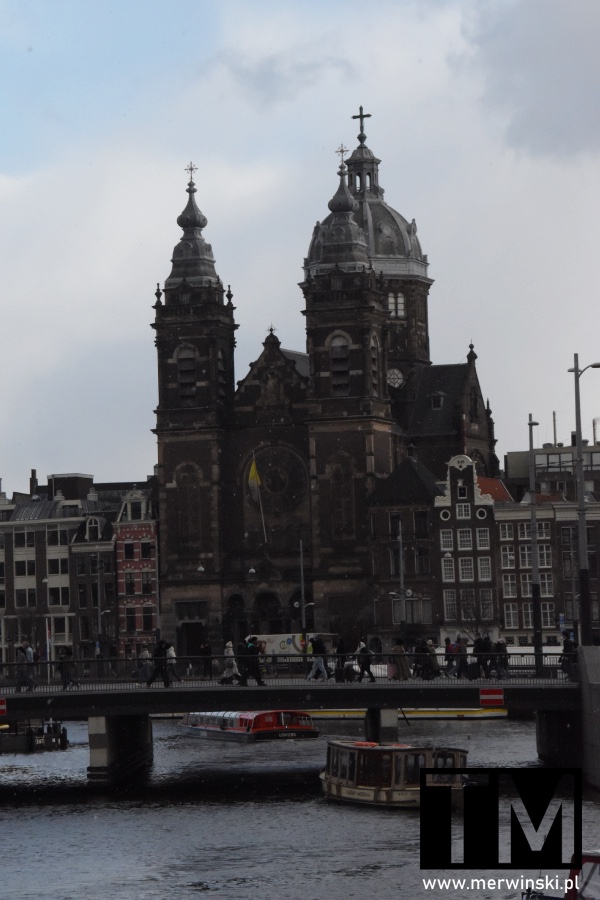 Ciekawe miejsca w Amsterdamie - Bazylika świętego Mikołaja