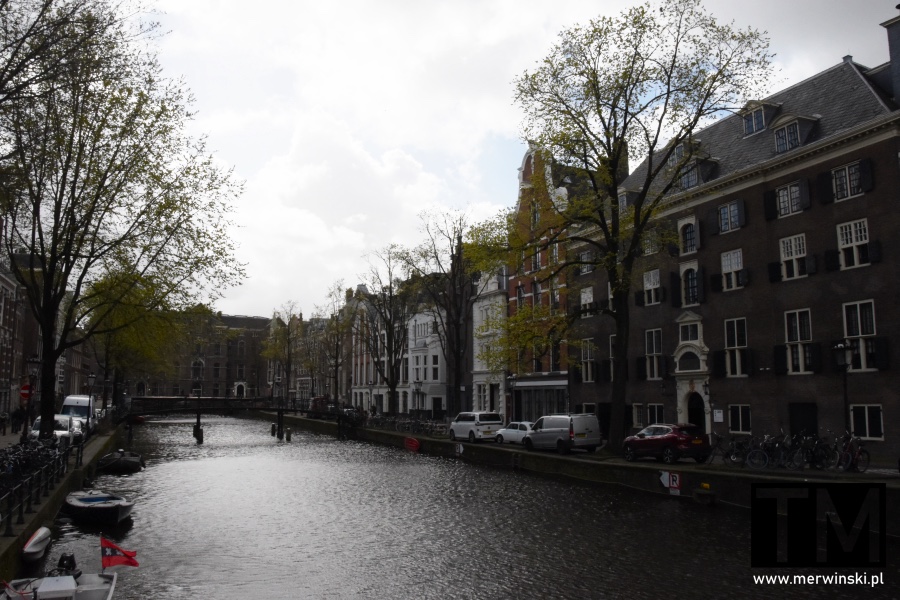 Co zwiedzić w Amsterdamie - spacer wzdłuż kanałów