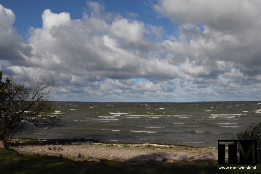 Plaża na Szerokim Ostrowie na Mazurach (Polska)