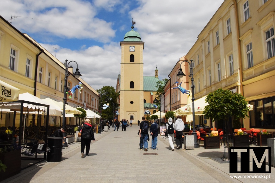 Rzeszów zabytki: dzwonnica przy kościele Farnym