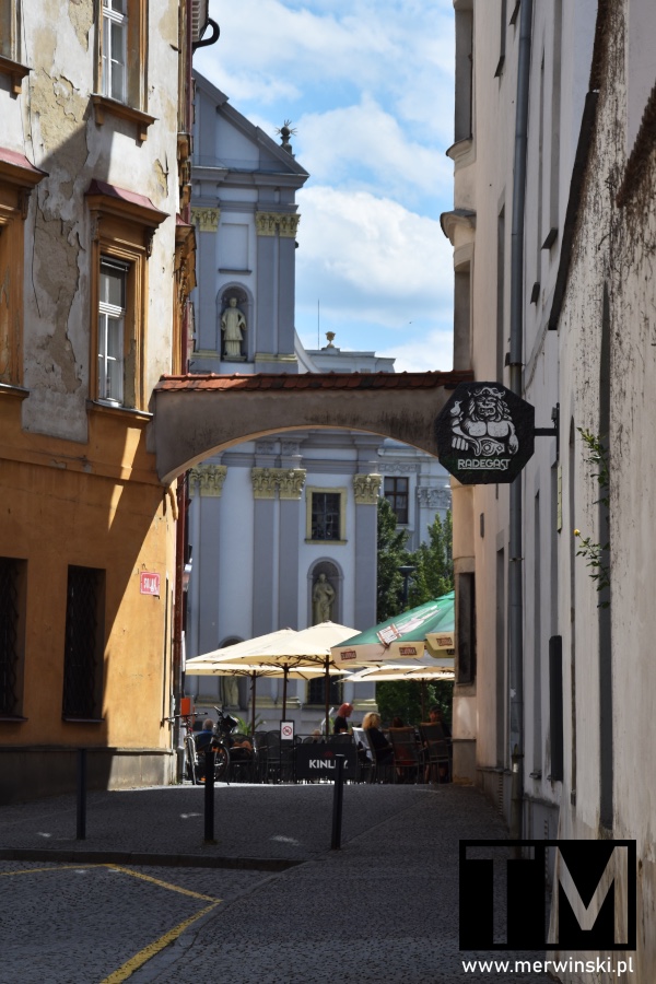 Zwiedzanie Opawa Czechy - uliczka starego miasta