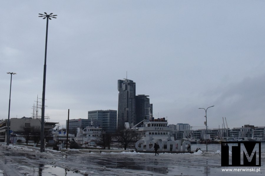 Gdynia co warto zobaczyć zimą? Port miejski